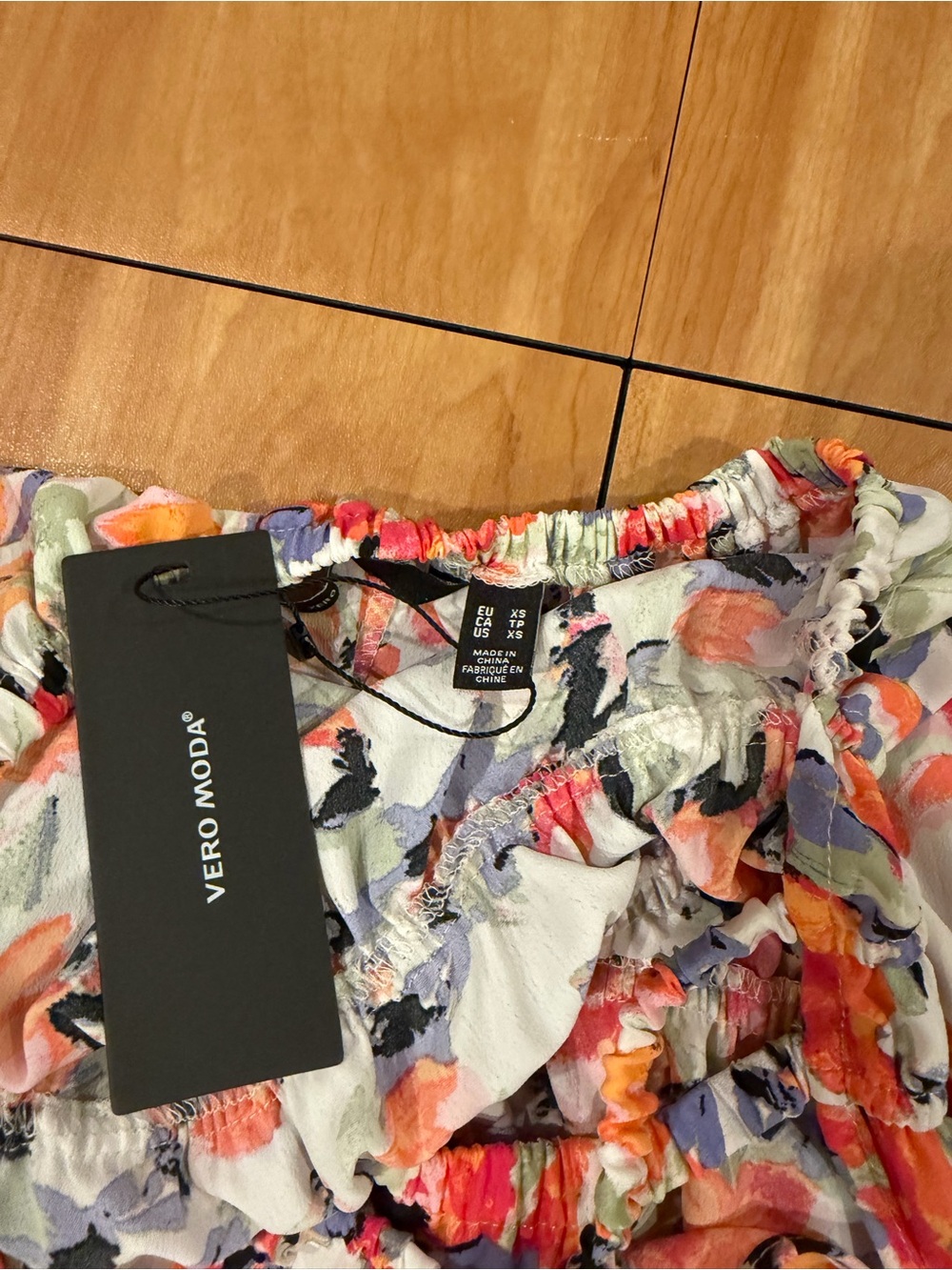 Vero Moda Bonnie Floral Plunge Mini Dress XS NWT - Picture 5 of 5